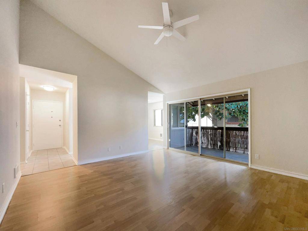San Diego, CA 92120,5513 Adobe Falls Rd #11