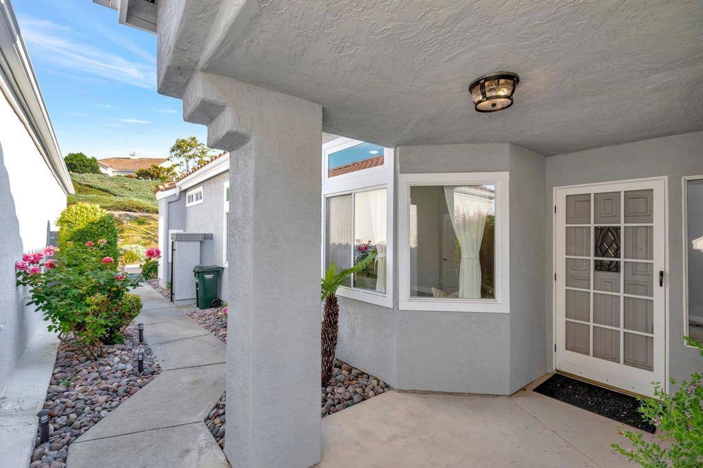 San Marcos, CA 92078,1327 Camino Lorado