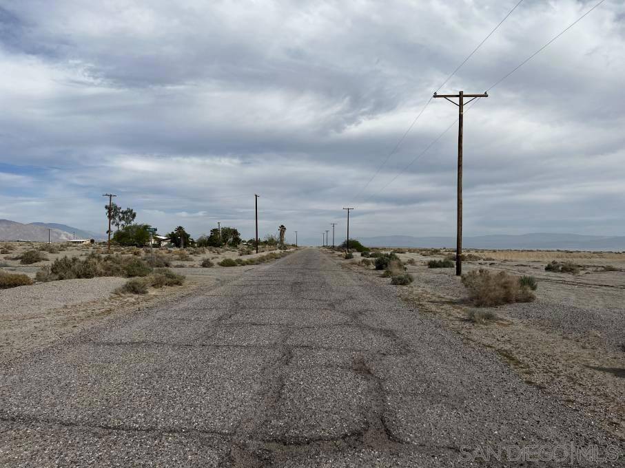 Salton City, CA 92274,2354 HONOLULU AVENUE