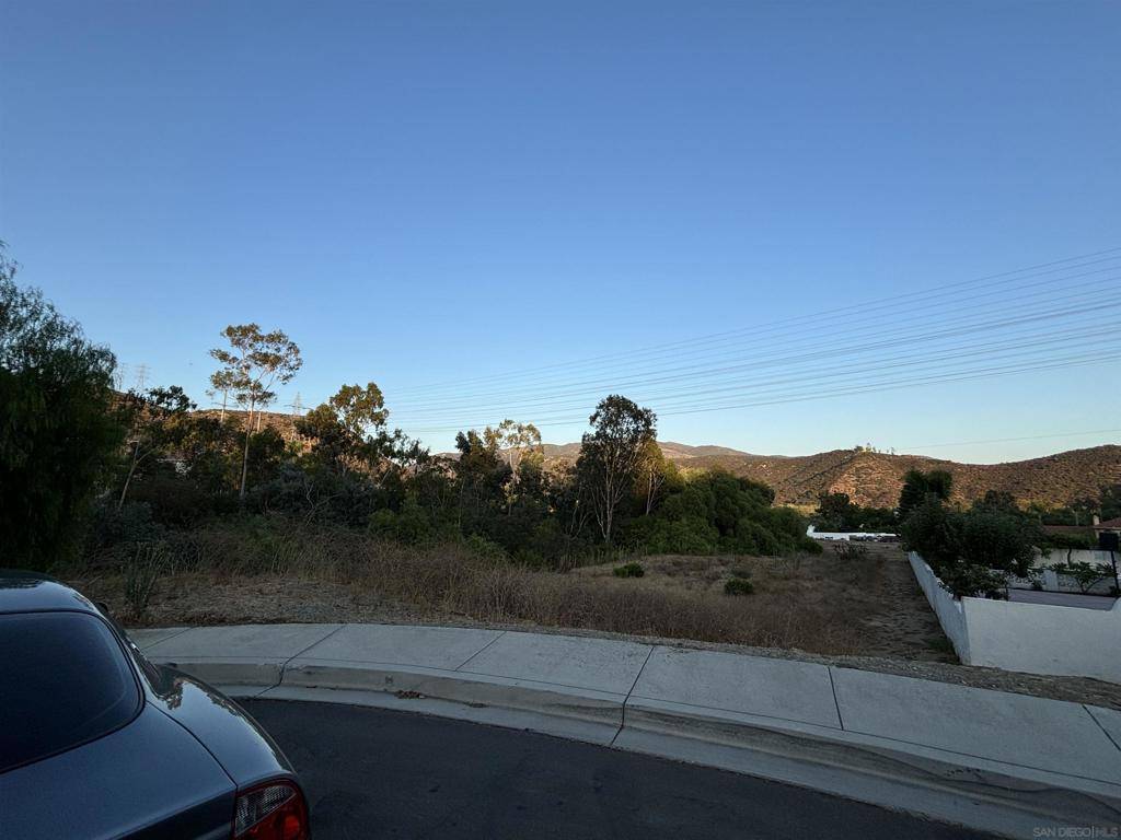 El Cajon, CA 92019,1819 Lola Lane
