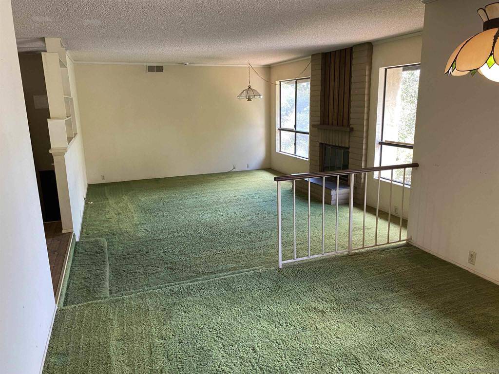 San Diego, CA 92115,4940 DEFIANCE WAY