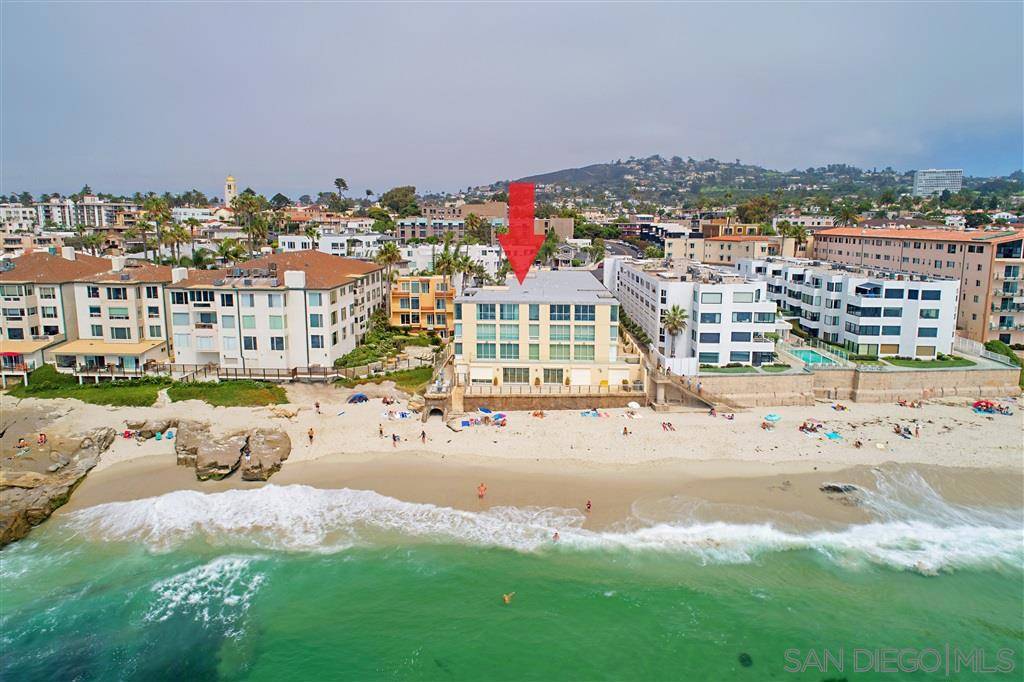 La Jolla, CA 92037,202 Coast Blvd #4