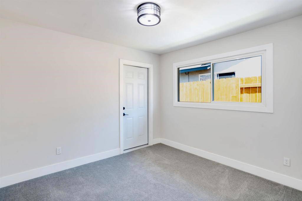 San Diego, CA 92117,4337 Mount Davis Ave