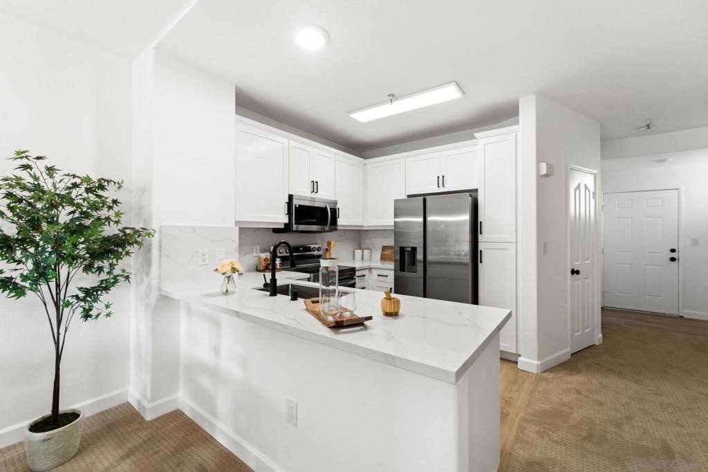 San Diego, CA 92101,235 Market St #309