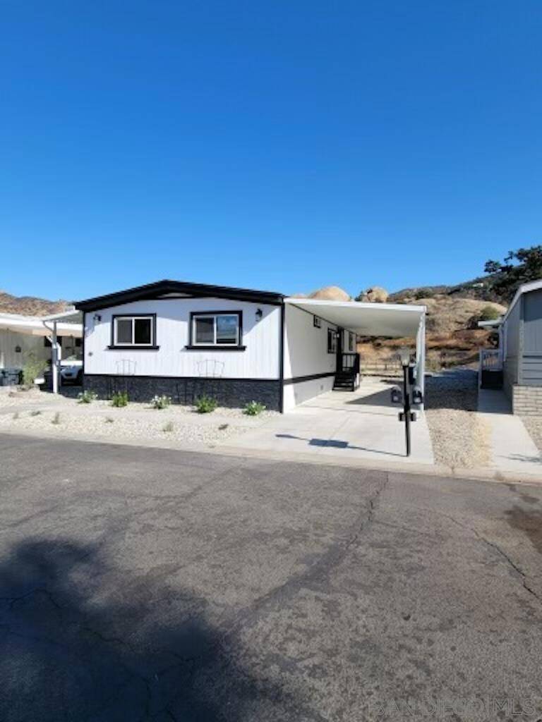 Simi Valley, CA 93063,6480 Katherine #48