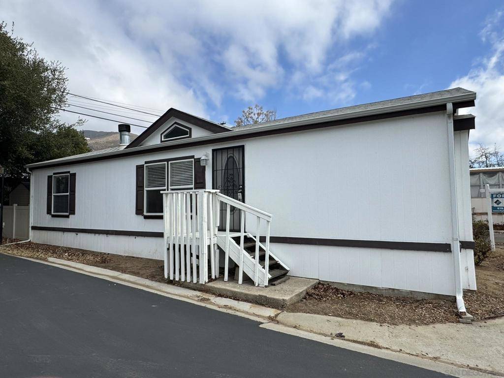 Alpine, CA 91901,3505 Alpine Blvd #66