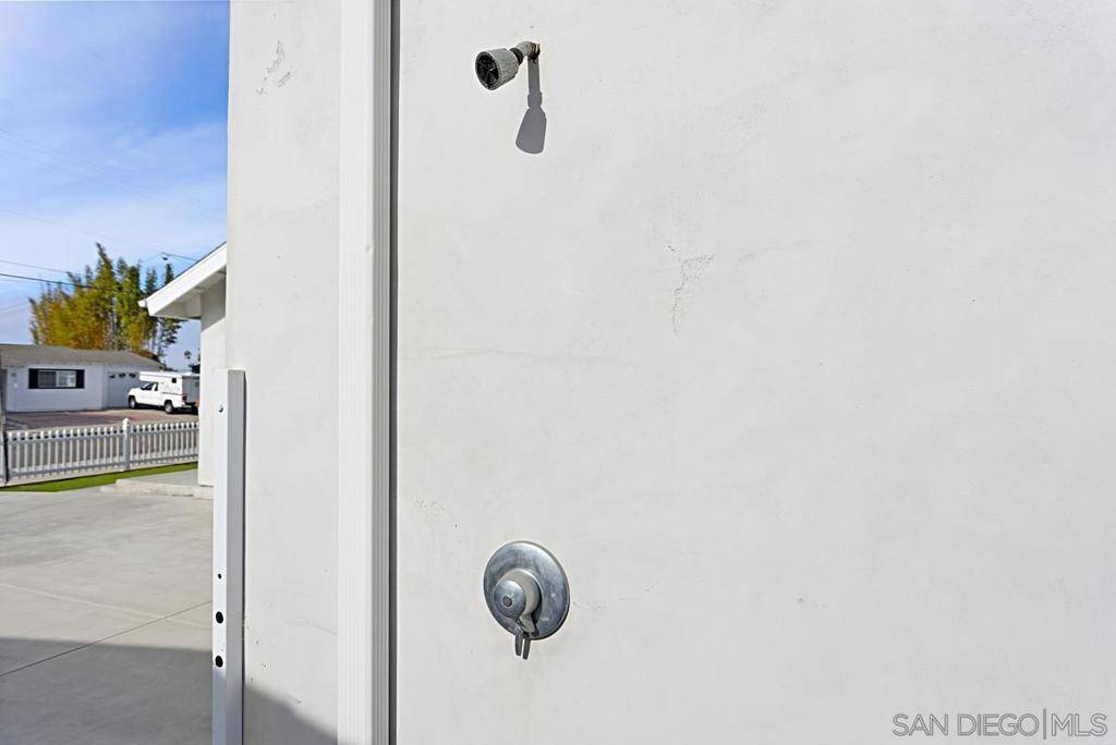 Oceanside, CA 92058,1408 San Simeon Street