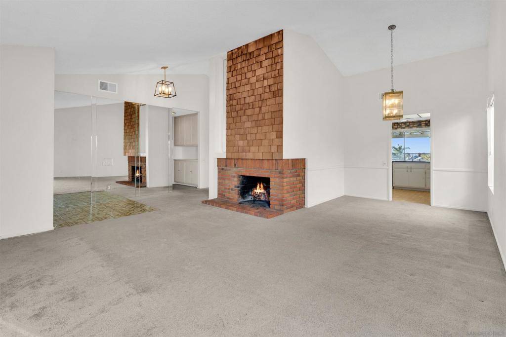 San Diego, CA 92129,13072 Trigger St