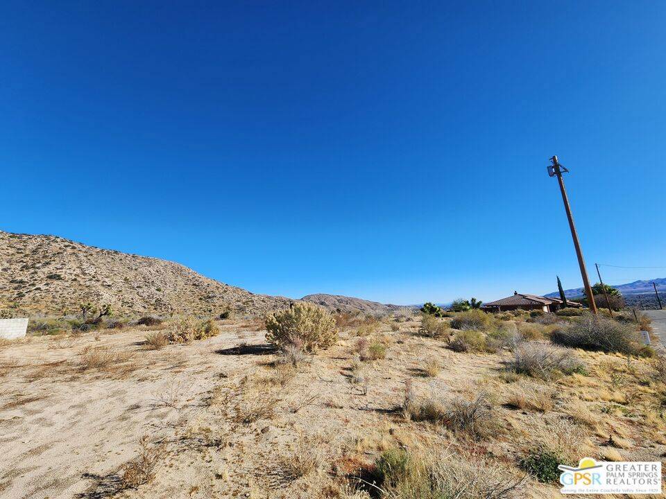 Yucca Valley, CA 92284,54260 Pinon DR