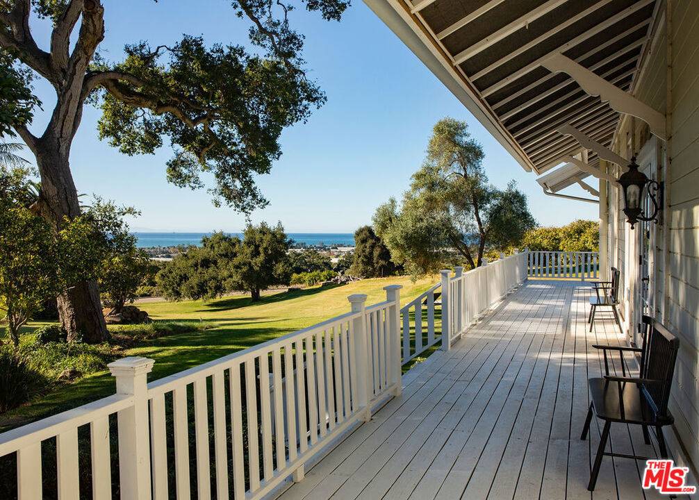 Carpinteria, CA 93013,1835 Santa Monica RD