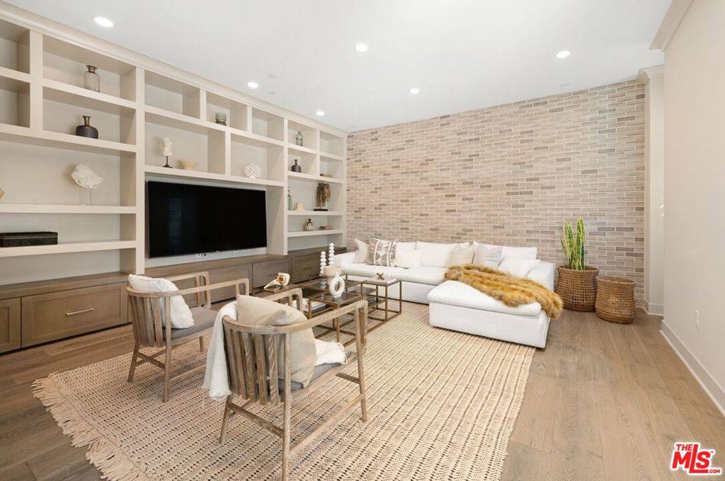 Playa Vista, CA 90094,12785 Bluff Creek DR #1
