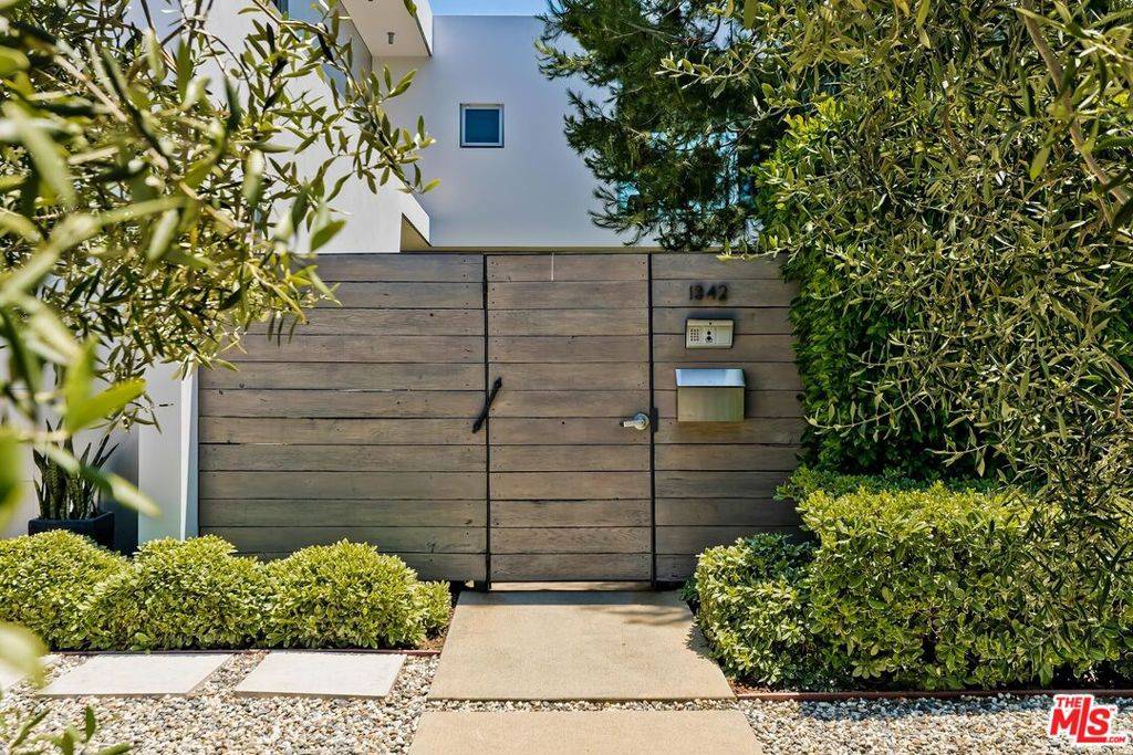 Venice, CA 90291,1342 Appleton WAY