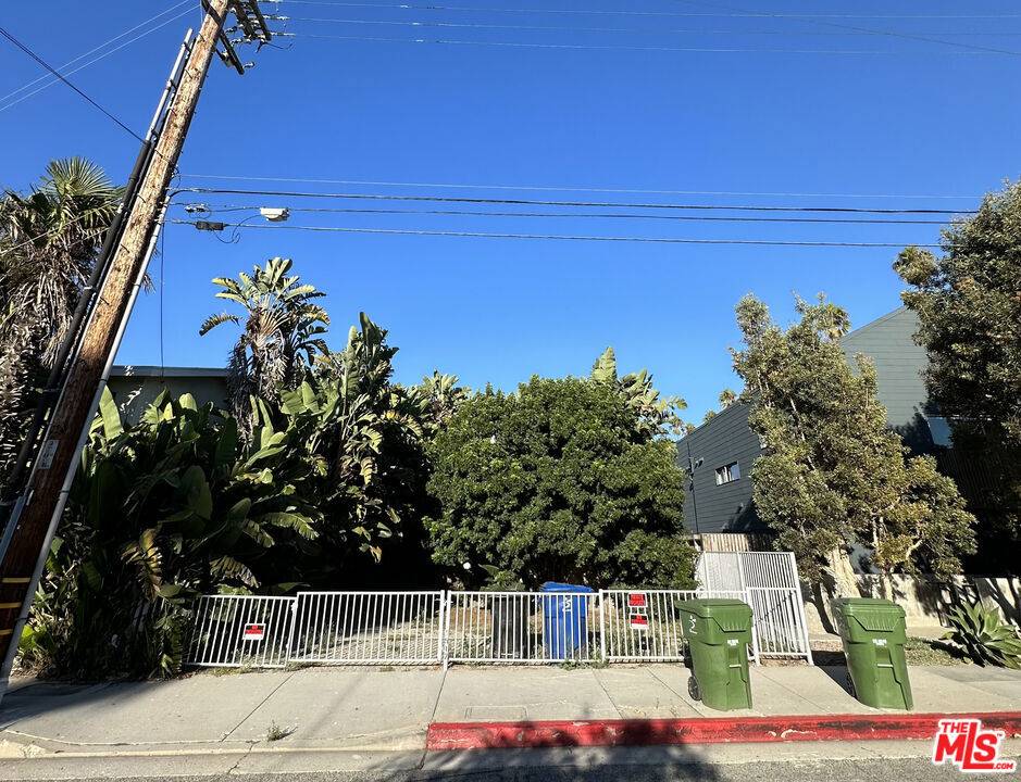 Santa Monica, CA 90405,1917 4th ST