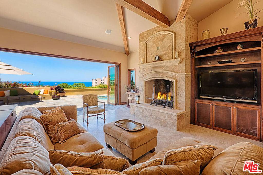 La Jolla, CA 92037,2624 Costebelle DR