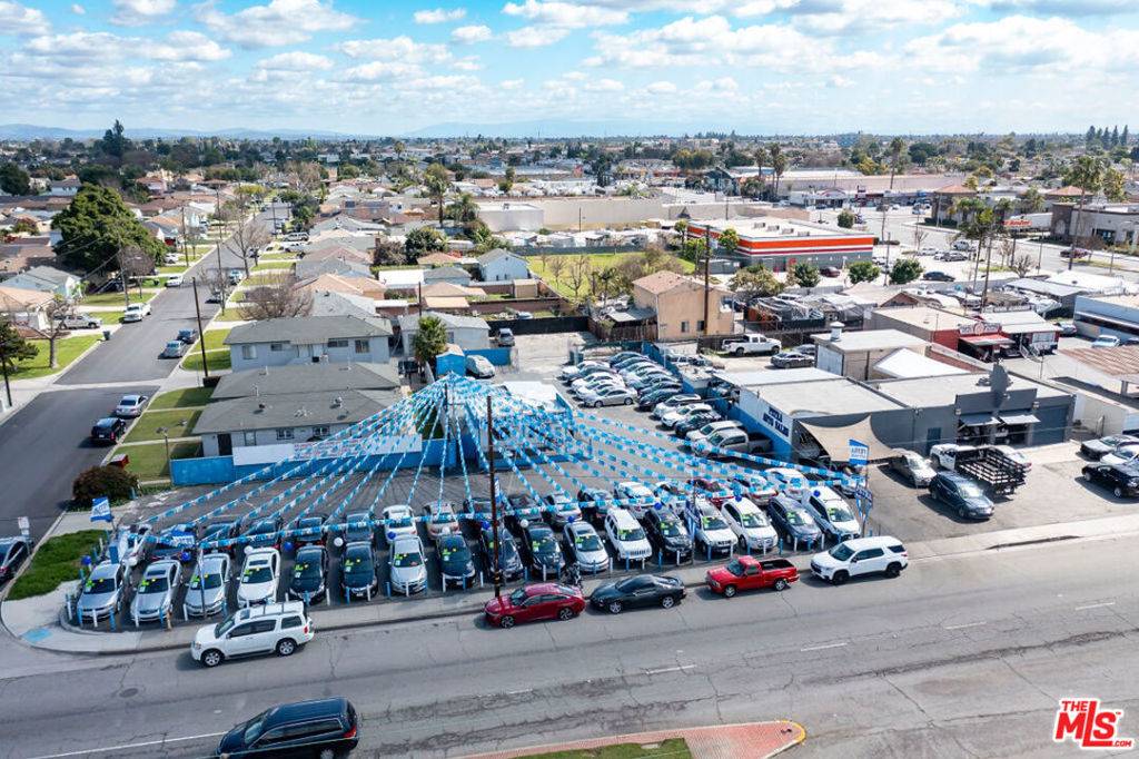 Bellflower, CA 90706,15804 Lakewood BLVD