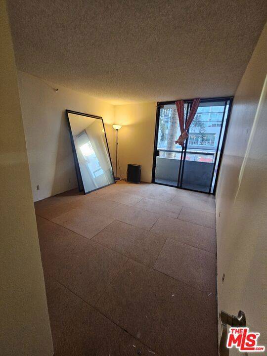 Los Angeles, CA 90015,600 W 9th ST #309