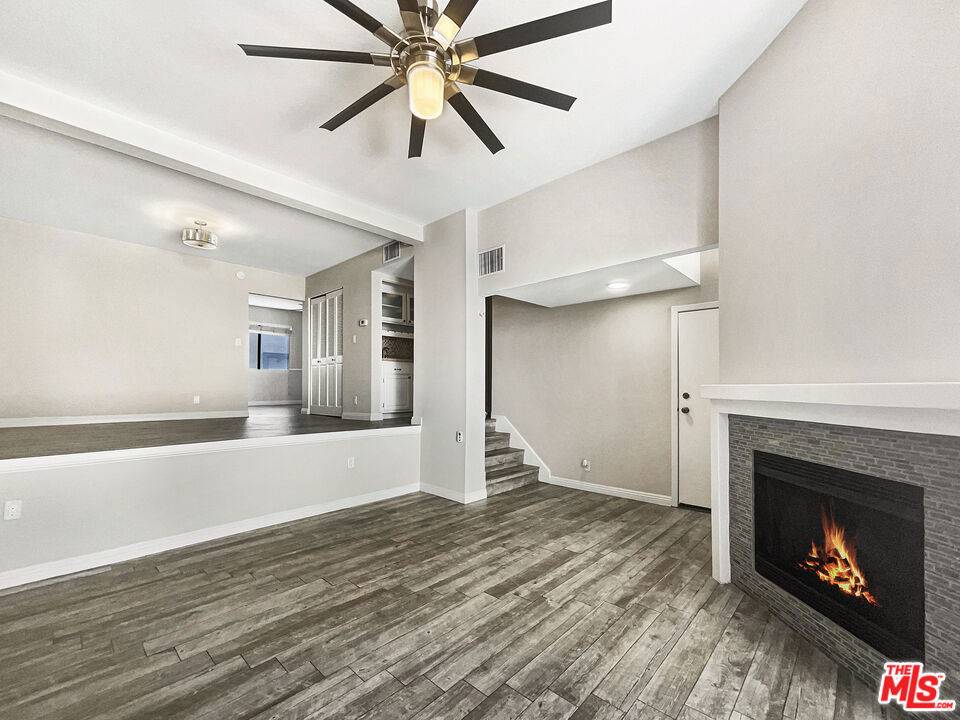 Tarzana, CA 91356,18743 Hatteras ST #6