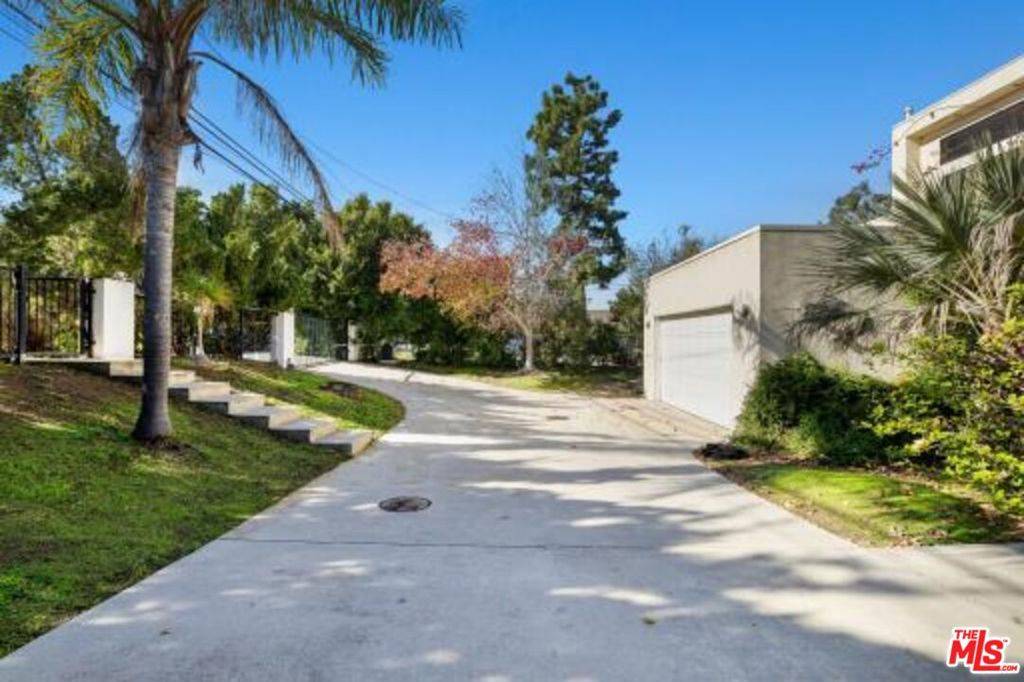 Malibu, CA 90265,29329 Bluewater RD