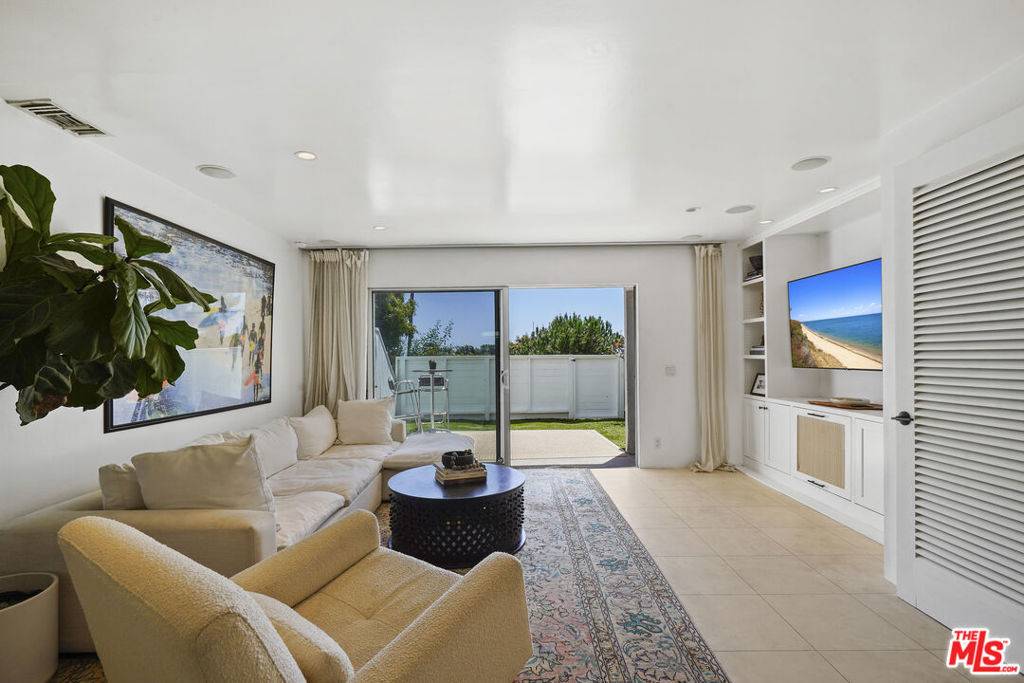 Malibu, CA 90265,28711 Pacific Coast HWY #29