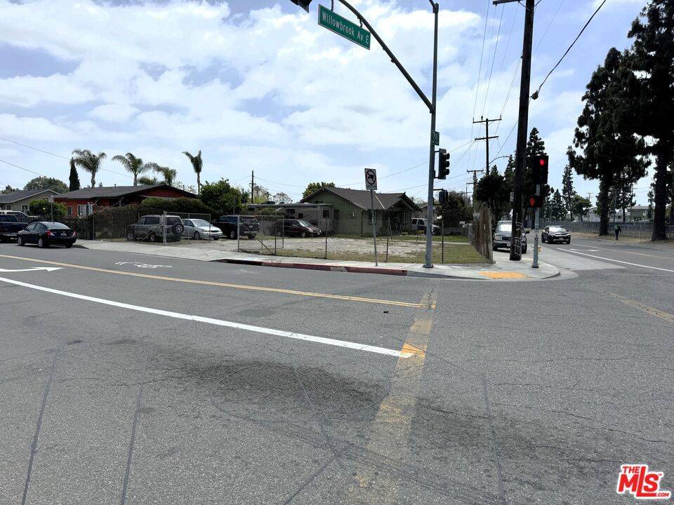 Compton, CA 90222,2200 E 124th ST