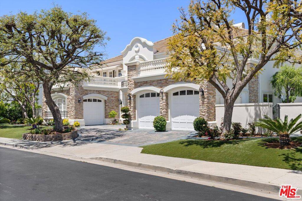 Tarzana, CA 91356,3744 Winford DR