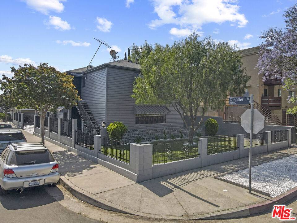 North Hollywood, CA 91601,5334 Cleon AVE