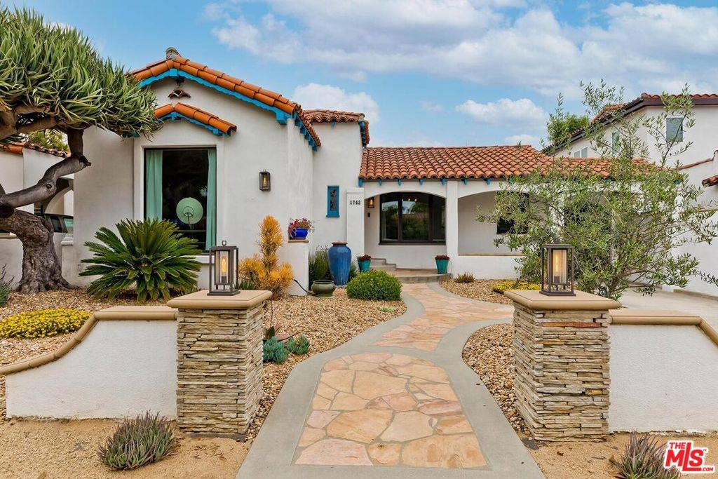 Los Angeles, CA 90035,1742 Alvira ST