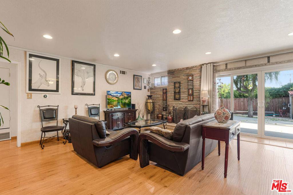 Granada Hills, CA 91344,17266 Index ST