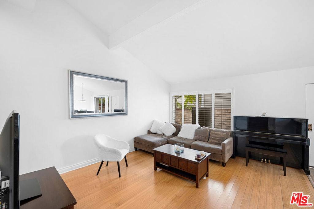 Marina Del Rey, CA 90292,13010 Maxella AVE #1