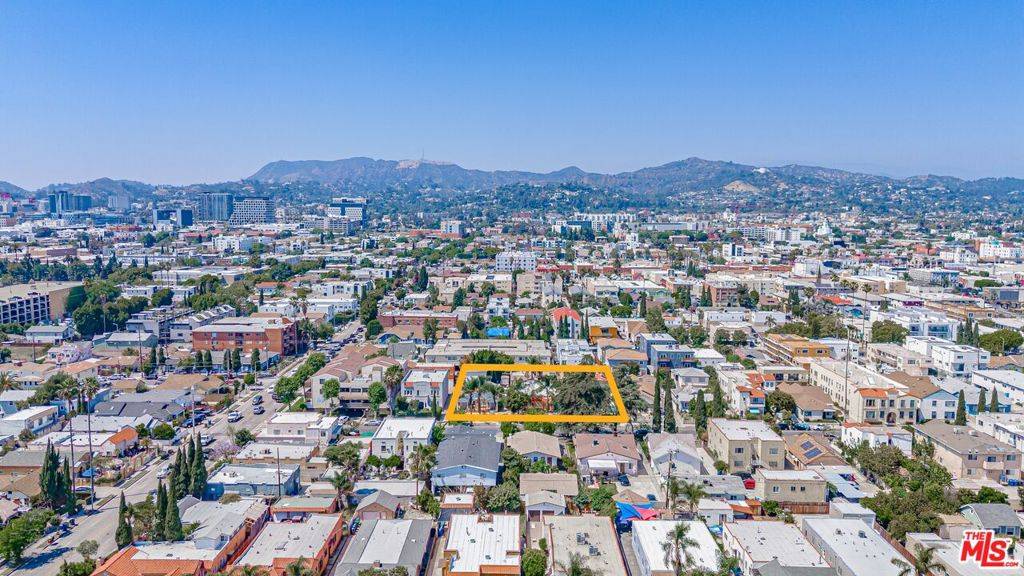 Los Angeles, CA 90038,5437 Lemon Grove AVE