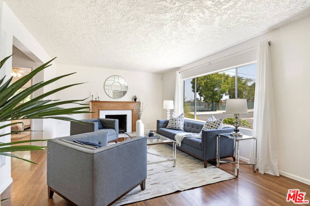 Los Angeles, CA 90045,7701 Anise AVE
