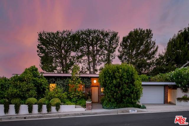 Pacific Palisades, CA 90272,16798 Charmel LN