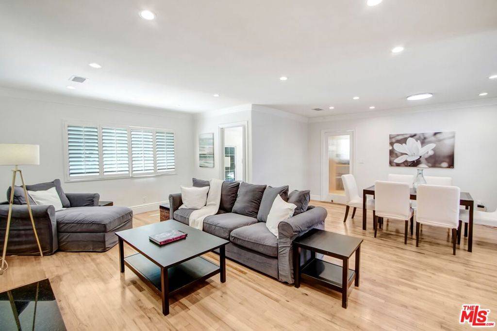 Encino, CA 91316,4904 Rupert AVE