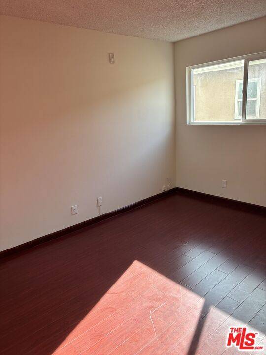 Los Angeles, CA 90049,11735 Dorothy ST #2