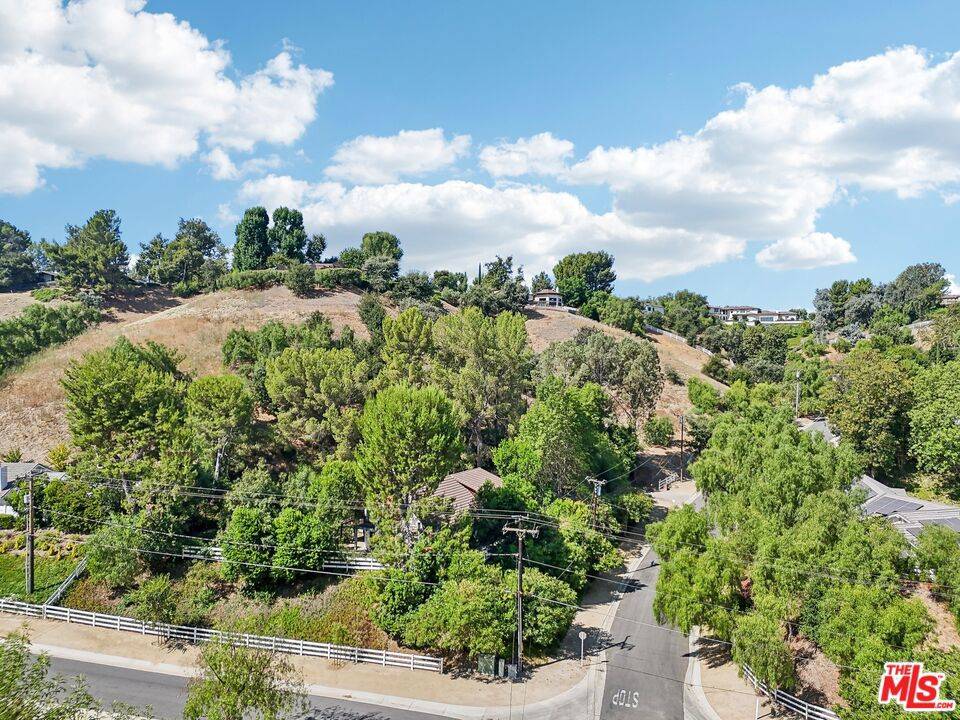 Hidden Hills, CA 91302,24910 John Fremont RD