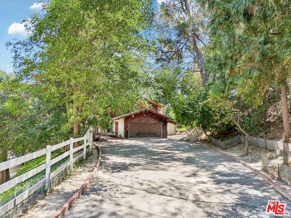 Hidden Hills, CA 91302,24910 John Fremont RD