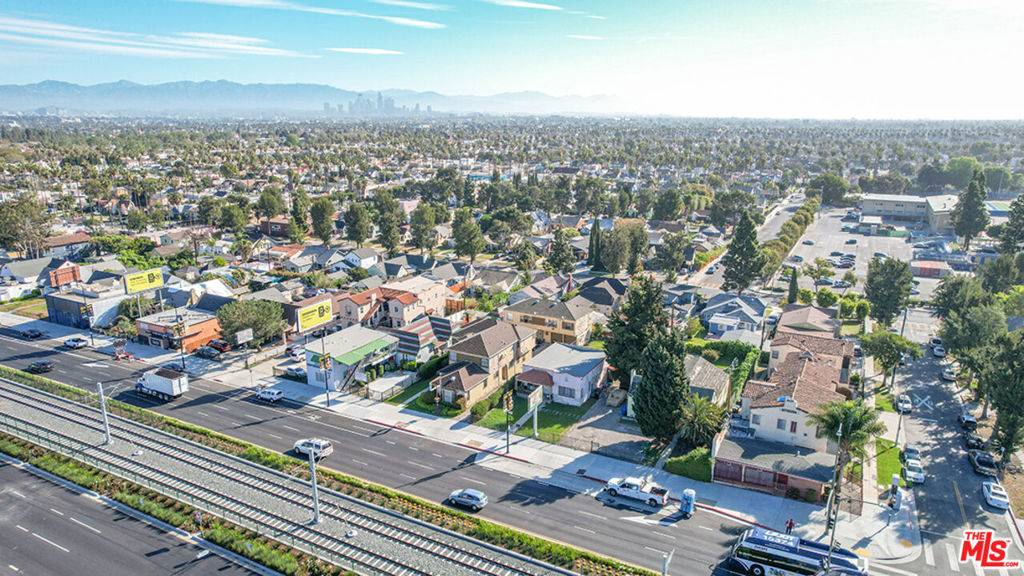 Los Angeles, CA 90043,4928 CRENSHAW BLVD