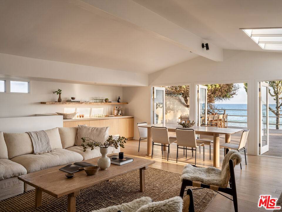 Malibu, CA 90265,27314 Pacific Coast HWY