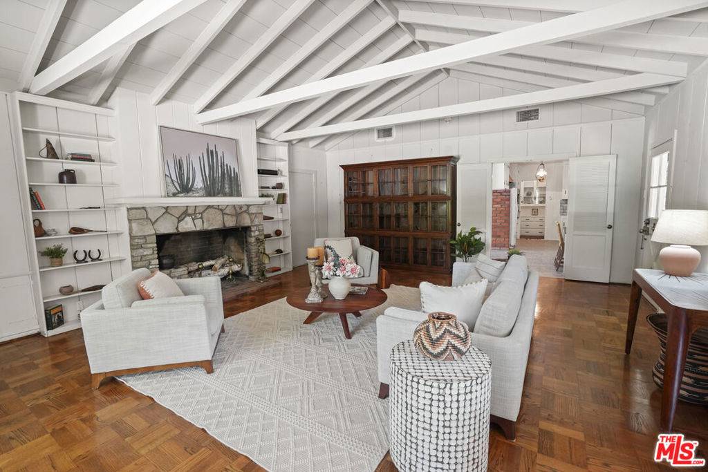 Malibu, CA 90265,5838 Bonsall DR