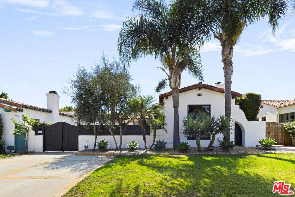 Los Angeles, CA 90025,2139 Parnell AVE
