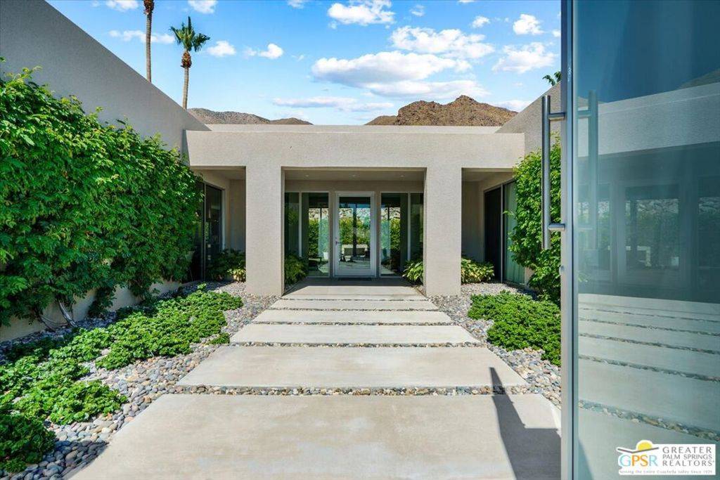 Palm Springs, CA 92262,1175 Los Robles DR