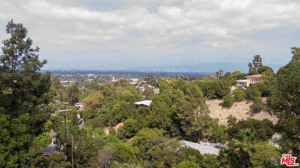 Sherman Oaks, CA 91423,3923 Deer AVE