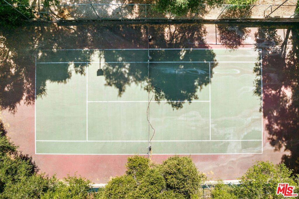 Calabasas, CA 91302,730 Crater Camp DR
