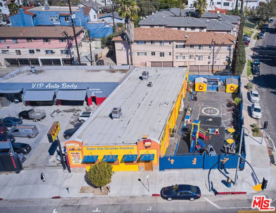 Los Angeles, CA 90019,5353 W Pico BLVD