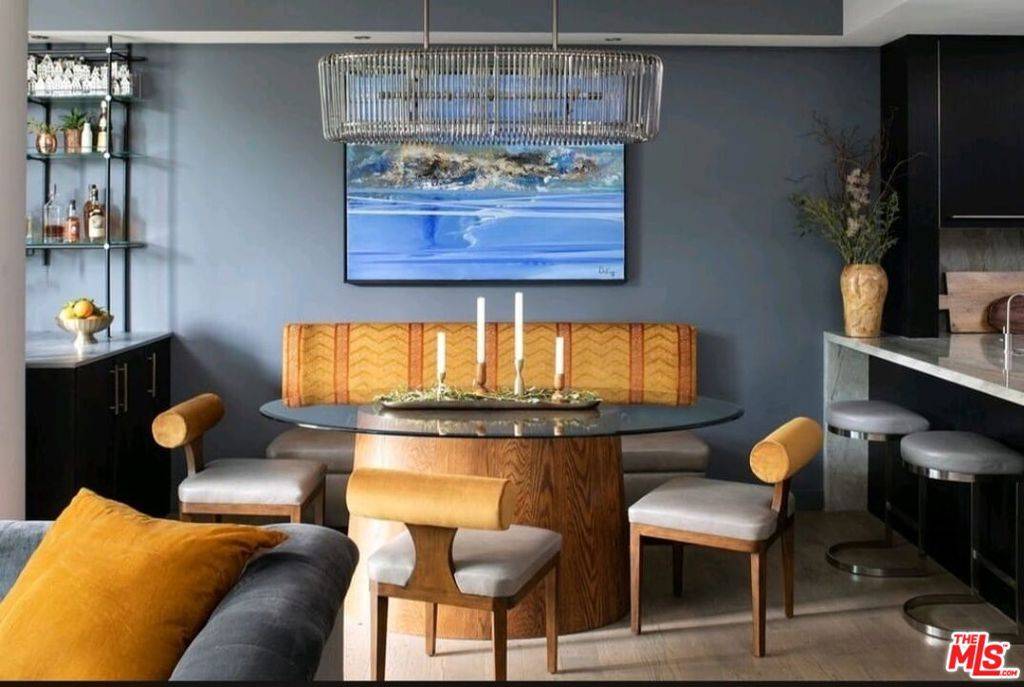 Santa Monica, CA 90401,1755 Ocean AVE #305