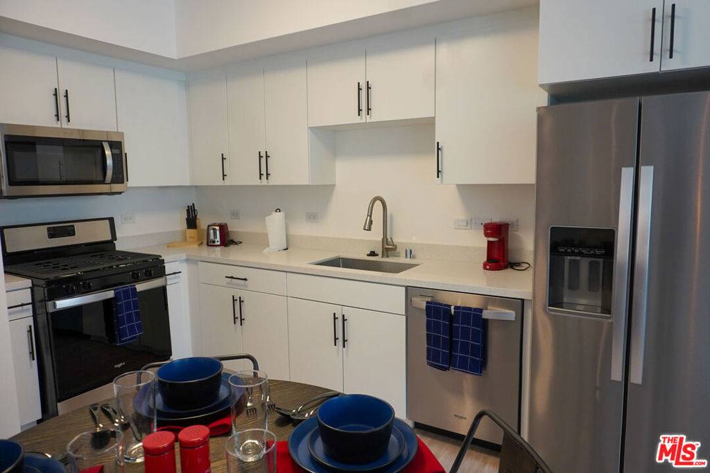 El Monte, CA 91731,10568 Promenade Gateway #444