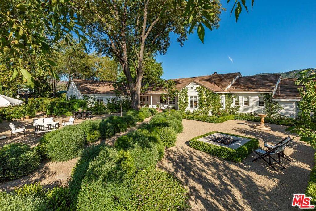 Ojai, CA 93023,Address not disclosed
