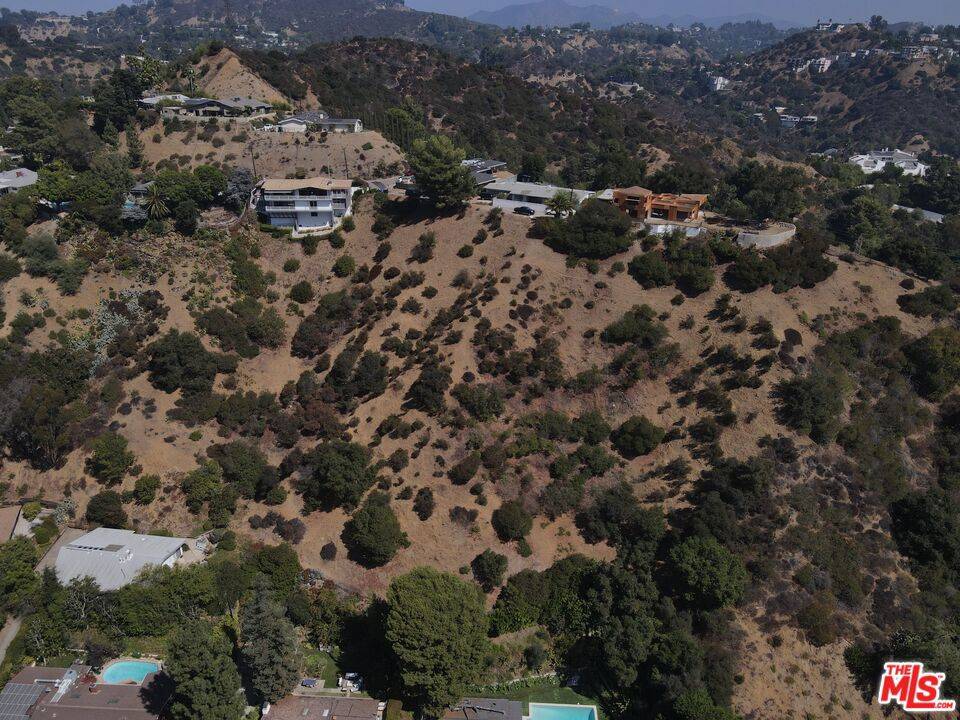 Los Angeles, CA 90046,0 Allenwood