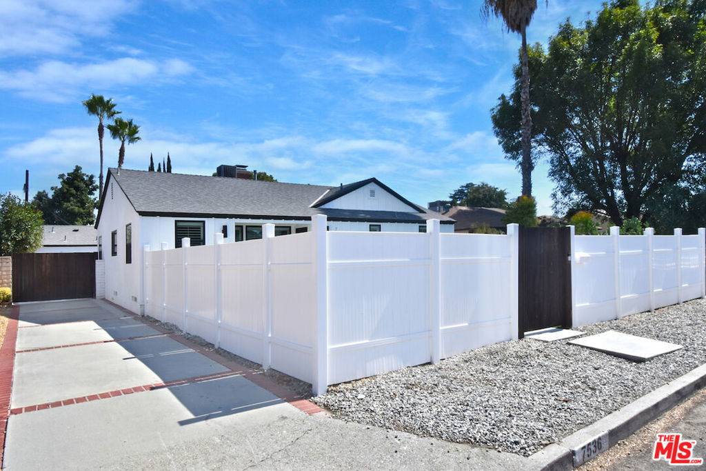 Lake Balboa, CA 91406,7536 Gaviota AVE