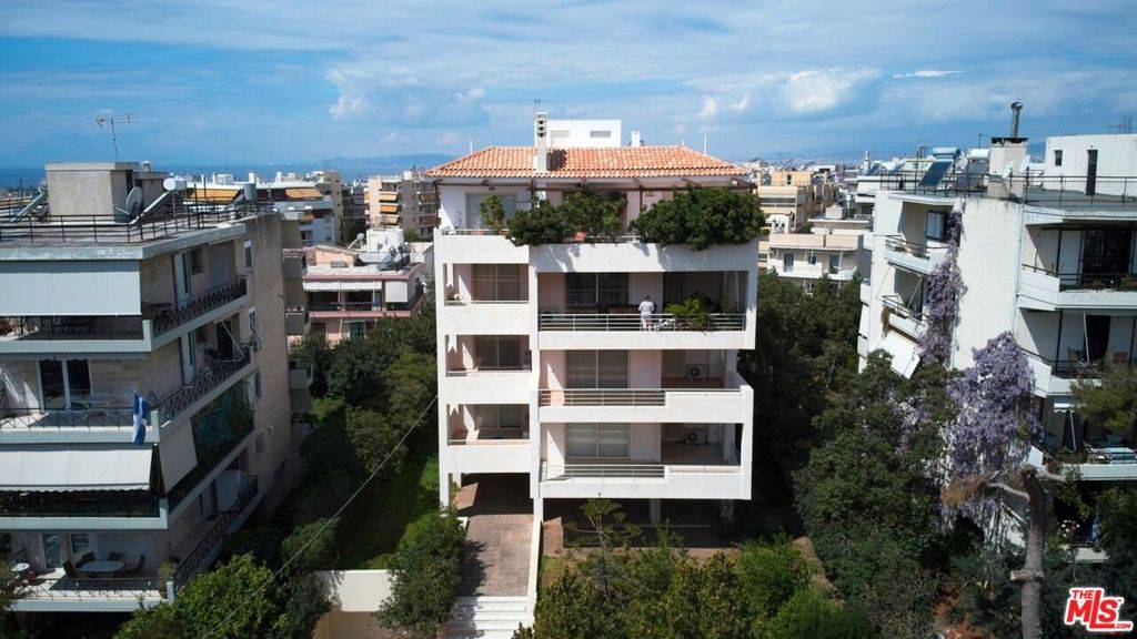 0,31 Miaouli, Glyfada, Greece